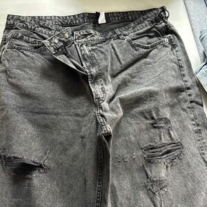 Men's Black Distressed Jeans